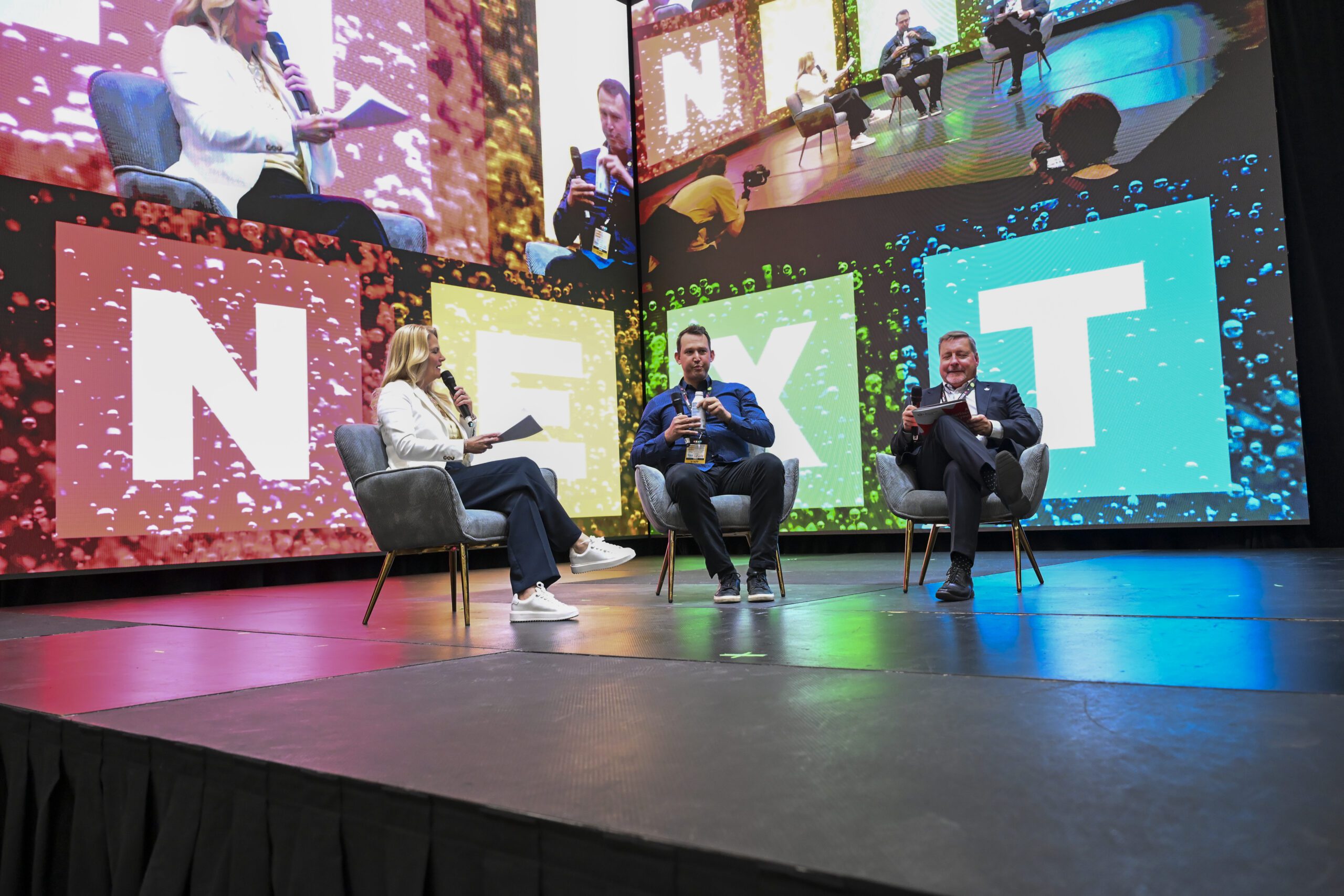 Chat breakfast panel